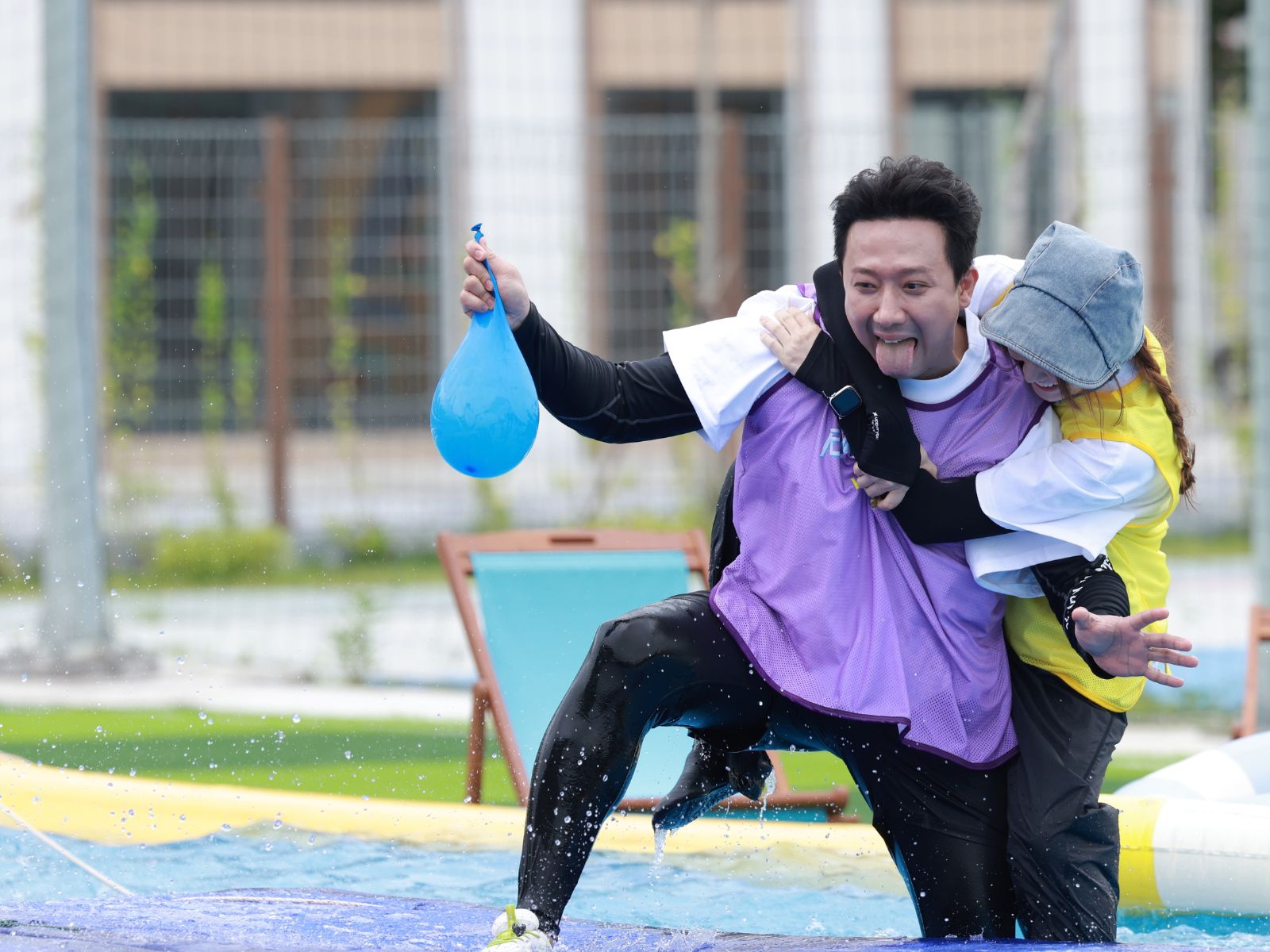 Trấn Thành và Hari Won trong Running Man