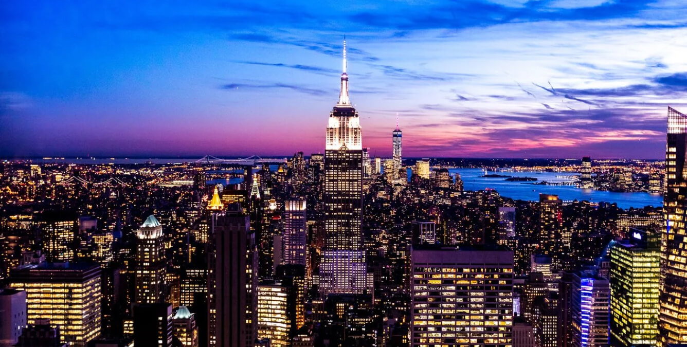 Empire State Building ban đêm