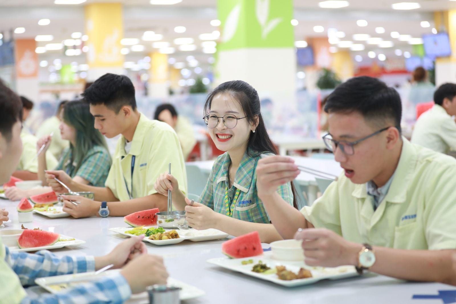 Gallery - Samsung đã làm gì để suốt 10 năm là lựa chọn số 1 của người Việt - image 1